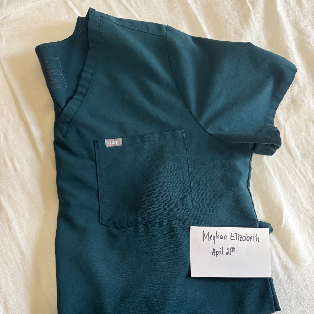 FIGS Caribbean Blue Catarina- One-Pocket Scrub Top  2XL